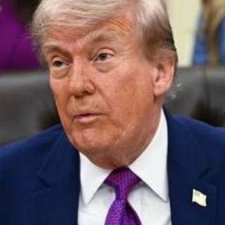 Iran-Usa, Trump: "La tregua è appesa a un filo"
