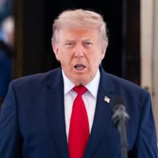 Iran, Trump 'guardiano' di Hormuz: tycoon tra rimborsi, blocco navale e terza ondata di raid Iran, Trump 'guardiano' di Hormuz: tycoon tra rimborsi, blocco navale e terza ondata di raid