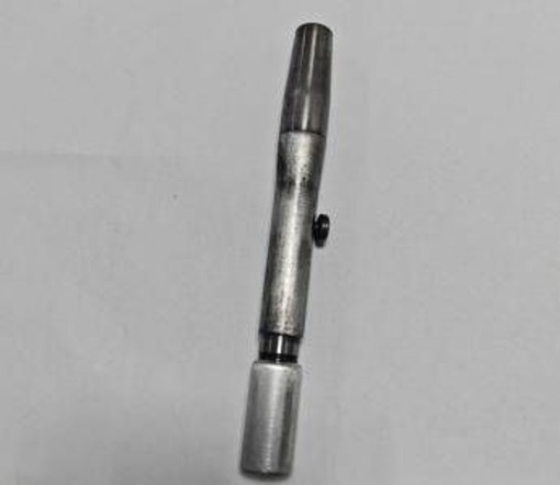 Con una penna-pistola in valigia, fermato in aeroporto Orio al Serio