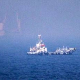 Iran, ultimatum agli Usa per Hormuz: “Via il blocco navale o lo Stretto resta chiuso" Iran, ultimatum agli Usa per Hormuz: “Via il blocco navale o lo Stretto resta chiuso"