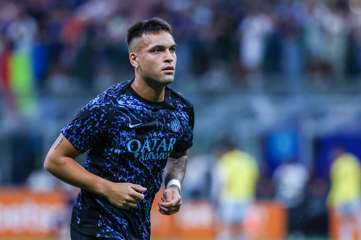 Inter vince 2-0 a Cagliari, Lautaro e Esposito in gol Inter vince 2-0 a Cagliari, Lautaro e Esposito in gol