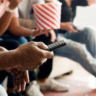 Ascolti tv, Montalbano su Rai1 vince con 20%. L'access prime time resta di Gerry Scotti Ascolti tv, Montalbano su Rai1 vince con 20%. L'access prime time resta di Gerry Scotti