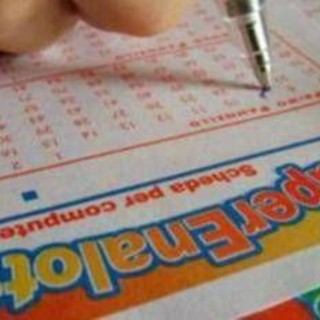 Superenalotto, estratti numeri della combinazione vincente di oggi 3 gennaio