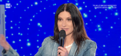 Laura Pausini: "Durante il covid ho pensato di mollare. Sanremo? Avevo paura dei giudizi"