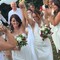 Francesca Vecchioni sposa la compagna Sara: la 'benedizione' ironica del padre Roberto Francesca Vecchioni sposa la compagna Sara: la 'benedizione' ironica del padre Roberto