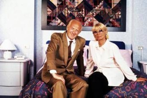 Pier Silvio Berlusconi ha acquistato Casa Vianello, agli eredi 1,45 milioni di euro Pier Silvio Berlusconi ha acquistato Casa Vianello, agli eredi 1,45 milioni di euro