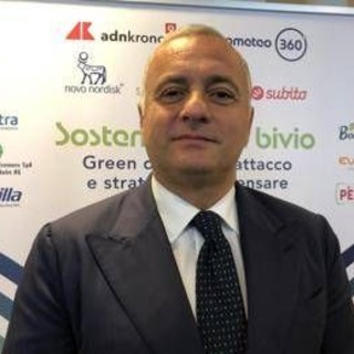 Auto, Calcara (Hyundai Italia): "Net zero al 2045 e al lavoro per prezzi più accessibili" Auto, Calcara (Hyundai Italia): "Net zero al 2045 e al lavoro per prezzi più accessibili"