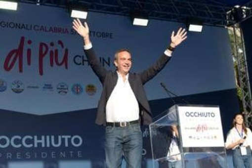 Calabria, Occhiuto trionfa senza ostacoli. Ora il centrodestra guarda a Campania, Veneto e Puglia Calabria, Occhiuto trionfa senza ostacoli. Ora il centrodestra guarda a Campania, Veneto e Puglia