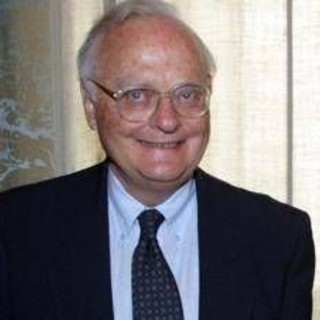 Morto l'ex ministro Franco Reviglio, padre dello scontrino fiscale: aveva 90 anni Morto l'ex ministro Franco Reviglio, padre dello scontrino fiscale: aveva 90 anni