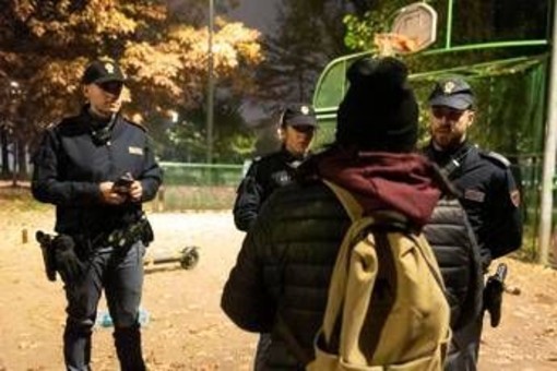 Minori, Save the Children: "Più rapine e lesioni personali tra 14-17enni, il doppio rispetto a 10 anni fa" Minori, Save the Children: "Più rapine e lesioni personali tra 14-17enni, il doppio rispetto a 10 anni fa"