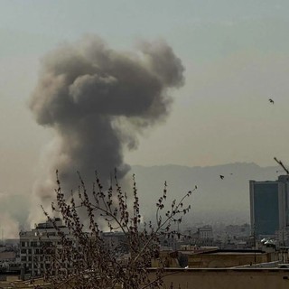 Israele e Usa lanciano attacco all’Iran, Trump “Operazione su larga scala”