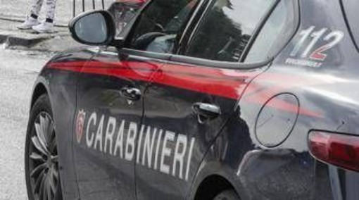 Femminicidio nel Pescarese, 69enne spara all'ex moglie in strada e la uccide Femminicidio nel Pescarese, 69enne spara all'ex moglie in strada e la uccide