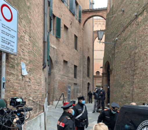 David Rossi, il giallo della valigetta 24 ore: Commissione d'inchiesta farà approfondimenti