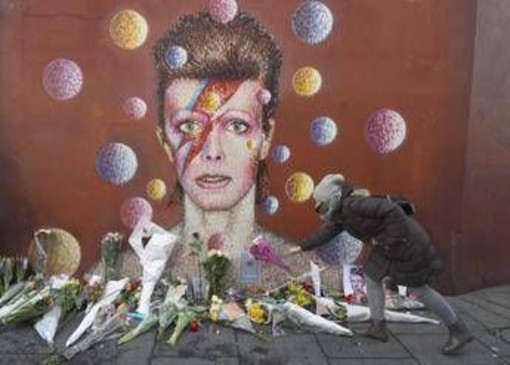 Dieci anni senza David Bowie, l'eredità immortale del Duca Bianco