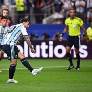 Argentina-Austria, proteste su rigore. Ma Messi sbaglia Argentina-Austria, proteste su rigore. Ma Messi sbaglia
