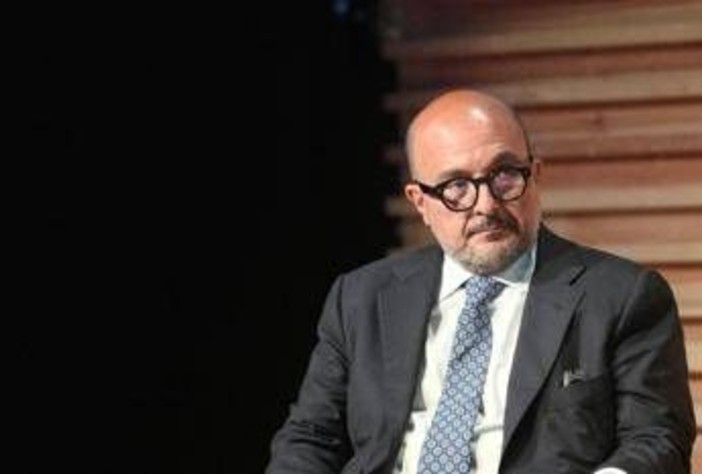 Caso Sangiuliano, ex ministro: "Tempi lunghi e multa bassa, a Report avrei chiesto 1,5 milioni" Caso Sangiuliano, ex ministro: "Tempi lunghi e multa bassa, a Report avrei chiesto 1,5 milioni"