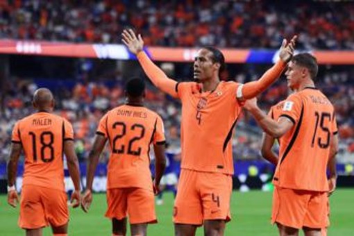 Olanda-Giappone, gol e proteste: cos'è successo ai Mondiali Olanda-Giappone, gol e proteste: cos'è successo ai Mondiali
