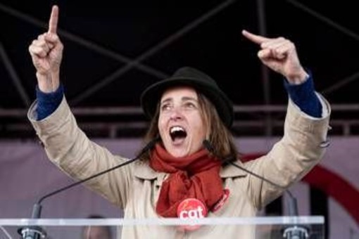 Francia, sindacati verso sciopero generale il 5 novembre