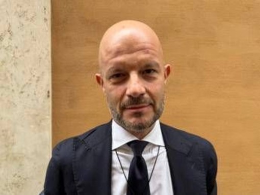 Anaao: "Su superamento incompatibilità nessuna riforma senza i professionisti"