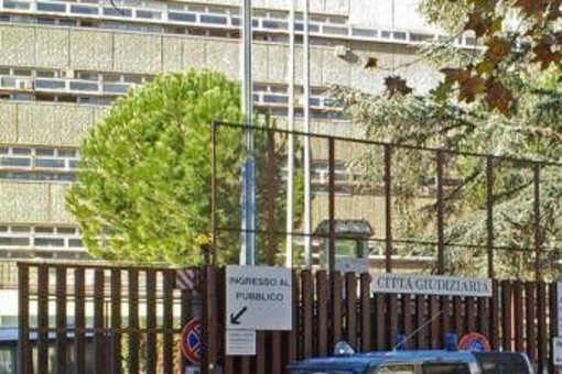 Roma, accusa di abusi su paziente: ok Tribunale a patteggiamento Richeldi Roma, accusa di abusi su paziente: ok Tribunale a patteggiamento Richeldi