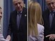 Siparietto Erdogan-Meloni: "Smetti di fumare", "Lo so..." Siparietto Erdogan-Meloni: "Smetti di fumare", "Lo so..."