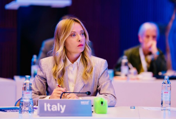 Carburanti, Meloni “Pronti a intervenire di nuovo con accise mobili” Carburanti, Meloni “Pronti a intervenire di nuovo con accise mobili”