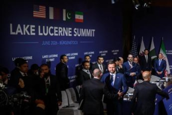 Iran, il rebus nucleare. Gli Usa: "Ok a ispezioni dell'Aiea". Teheran: "Nessun impegno" Iran, il rebus nucleare. Gli Usa: "Ok a ispezioni dell'Aiea". Teheran: "Nessun impegno"