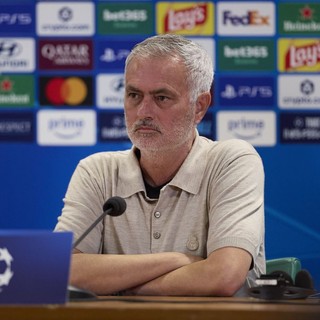 Mourinho “Per 90 minuti con la Roma avversari, non nemici”
