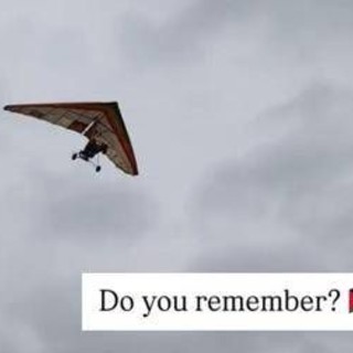 Deltaplano su manifestazione pro-Gaza a Calenzano, è polemica: "Riferimento ad attacco del 7 ottobre di Hamas" Deltaplano su manifestazione pro-Gaza a Calenzano, è polemica: "Riferimento ad attacco del 7 ottobre di Hamas"