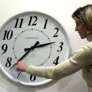 Stanotte torna l'ora solare e si dorme un'ora in più Stanotte torna l'ora solare e si dorme un'ora in più