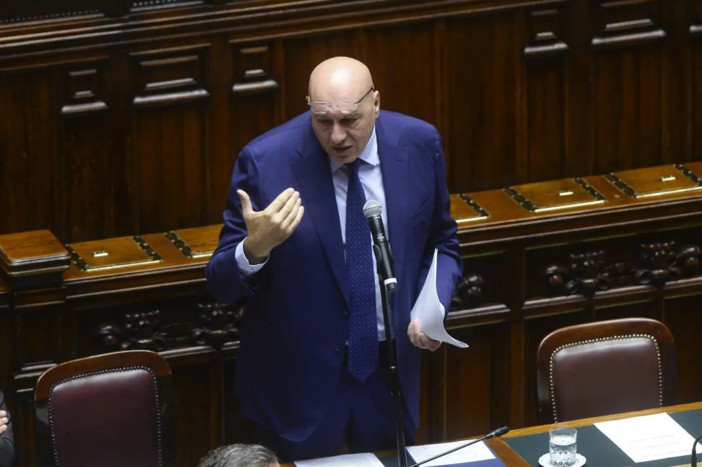 Ucraina, Crosetto “Mosca finge apertura ma il negoziato non decolla” Ucraina, Crosetto “Mosca finge apertura ma il negoziato non decolla”