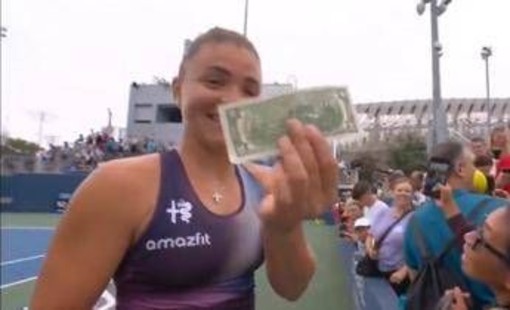 Us Open, Paolini vince e una tifosa le regala... soldi Us Open, Paolini vince e una tifosa le regala... soldi