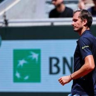 Sorpresa al Roland Garros, Medvedev subito eliminato: niente big match con Sinner in semifinale Sorpresa al Roland Garros, Medvedev subito eliminato: niente big match con Sinner in semifinale