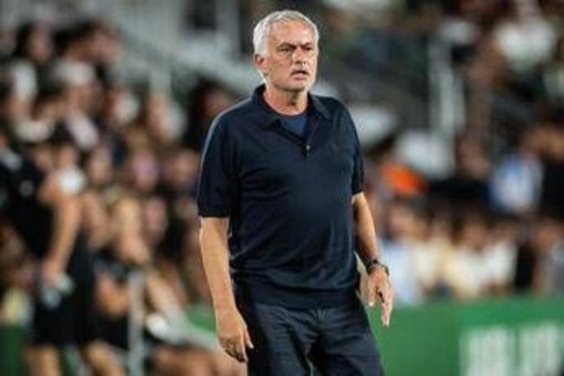 Roma, Mourinho: "Sono un avversario, ma vorrei abbracciare i tifosi" Roma, Mourinho: "Sono un avversario, ma vorrei abbracciare i tifosi"