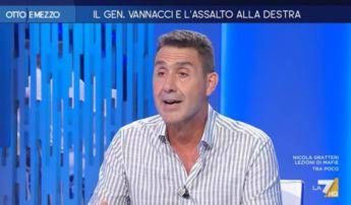 Vannacci promosso in tv da Gruber, Bocchino: "Efficace nella fossa dei leoni''. Per Telese "ha bucato lo schermo"