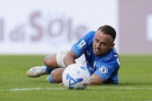 Napoli, tegola Lobotka: problema alla caviglia sinistra, lo slovacco esce in barella Napoli, tegola Lobotka: problema alla caviglia sinistra, lo slovacco esce in barella