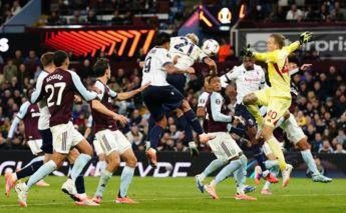Europa League, Bologna ko 1-0 in trasferta con l'Aston Villa: decide McGinn Europa League, Bologna ko 1-0 in trasferta con l'Aston Villa: decide McGinn