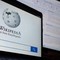 Intelligenza artificiale, fondatore di Wikipedia: "Non è affidabile per scrivere articoli"