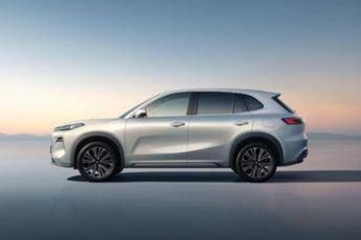 Geely, nel 2025 superati i 3 milioni di veicoli venduti (+39%), +90% modelli elettrificati