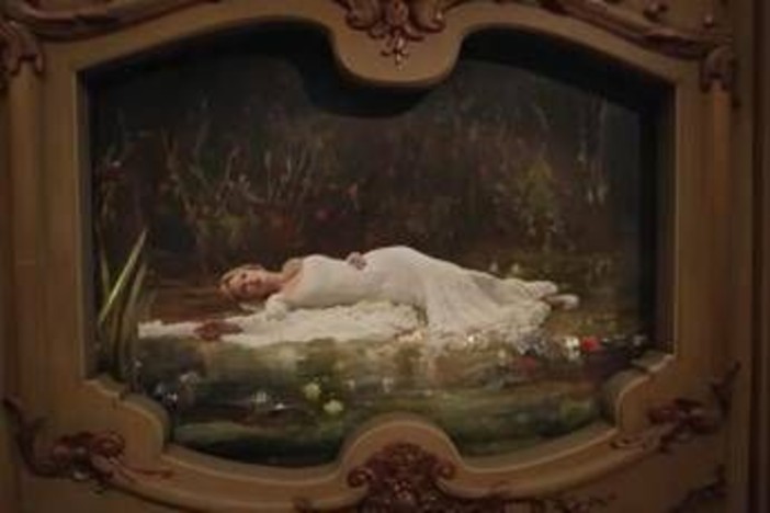 L'effetto Taylor Swift travolge un museo tedesco, fan in fila per Ophelia L'effetto Taylor Swift travolge un museo tedesco, fan in fila per Ophelia