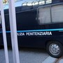 Sanremo, droga e telefonini in carcere: 100 indagati Sanremo, droga e telefonini in carcere: 100 indagati