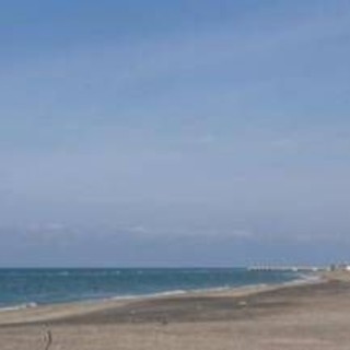 Ostia e la rivoluzione del mare libero, il Times racconta la "ribellione" contro gli stabilimenti Ostia e la rivoluzione del mare libero, il Times racconta la "ribellione" contro gli stabilimenti