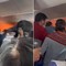 Power bank prende fuoco nella cappelliera dell'aereo: paura sul volo IndiGo Power bank prende fuoco nella cappelliera dell'aereo: paura sul volo IndiGo