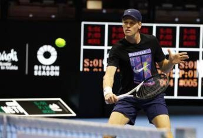 Sinner, 'rinascita' al Six Kings Slam. Jannik torna in campo senza manicotto Sinner, 'rinascita' al Six Kings Slam. Jannik torna in campo senza manicotto