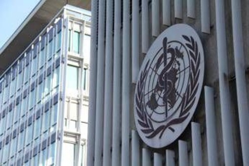 Morti sospette in India, allarme Oms per sciroppi contaminati: richiamo e stop produzione Morti sospette in India, allarme Oms per sciroppi contaminati: richiamo e stop produzione