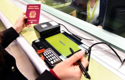 Poste, oltre 256 mila richieste gestite per rilascio passaporti Poste, oltre 256 mila richieste gestite per rilascio passaporti
