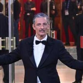 Fiorello torna a sorpresa su Rai1, incursione con Biggio domenica sera Fiorello torna a sorpresa su Rai1, incursione con Biggio domenica sera