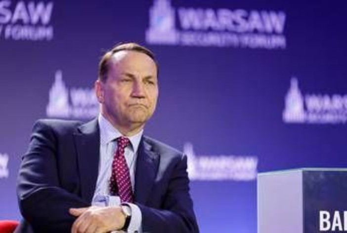 Russia, Polonia avverte Nato: "Preparare risposta forte se attacchi ibridi provocano vittime" Russia, Polonia avverte Nato: "Preparare risposta forte se attacchi ibridi provocano vittime"