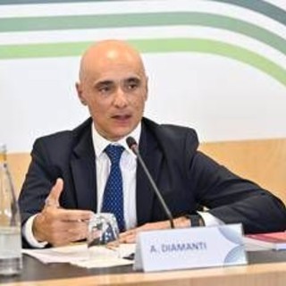 Diamanti (Ing Italia): "Nel 1° semestre 2025 +95% dei nostri strumenti finanza" Diamanti (Ing Italia): "Nel 1° semestre 2025 +95% dei nostri strumenti finanza"