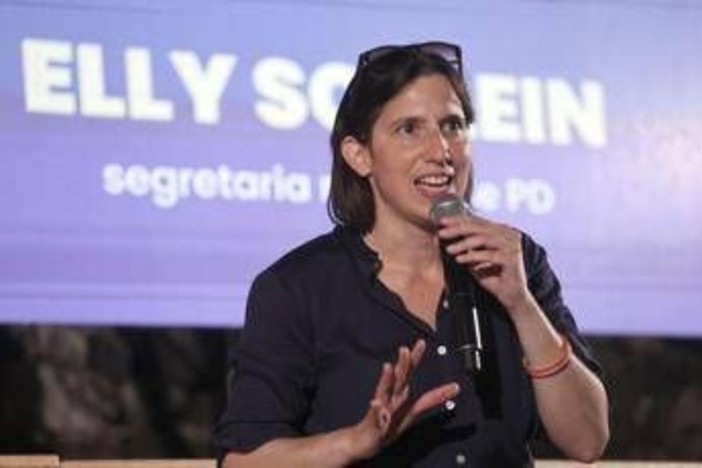 Pd, riunione con Schlein: il programma con M5S, Avs e centristi. Poi le primarie: "Pronti a vincerle" Pd, riunione con Schlein: il programma con M5S, Avs e centristi. Poi le primarie: "Pronti a vincerle"